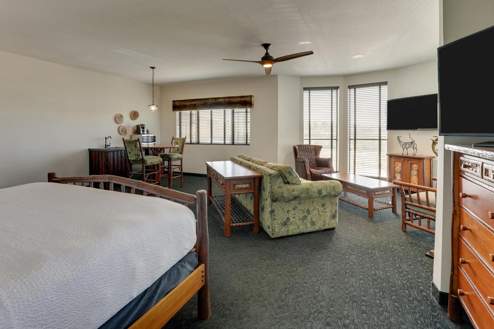 Stoney Creek Hotel Tulsa - Broken Arrow Exterior photo